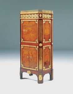 Louis XV secretaire a battant (ormolu monterad kingwood, amaranth & marquetry)