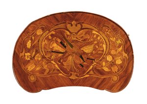Louis XV bord a ecrire, ca 1750 (tulpan och intarsia) (se även 463005)