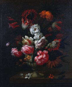 Stilleben av blommor i en urna (par 78177)