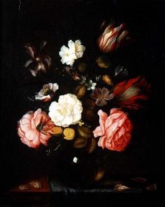 Blommor i en glasvas på ett draperat bord av Pieter van der Venne