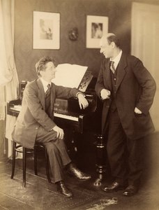 アレクサンドル・ゼムリンスキーとアーノルド・シェーンベルク、プラハ、1917年。スウェーデン av Prague . Photo studio Schlosser and