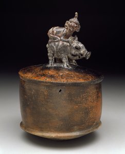 Skål med lock med en man som rider på en peccary, 250-550 (keramik) av Pre Columbian Pre Columbian