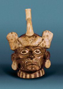 Förcolumbiansk civilisation: keramikvas med porträtt, från Peru av Pre Columbian Pre Columbian