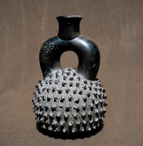 Pre-colombiansk konst, cupisnique civilisation: vas i form av en skalbagge och granatäpple. 300 f.Kr.-100 e.Kr. Lima, Nationalmuseet för antropologi och arkeologi, Peru av Pre Columbian Pre Columbian