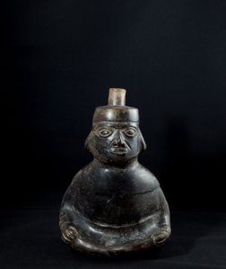 Antropomorf vas med handtag / Peru, Mochica-kultur (terrakotta)