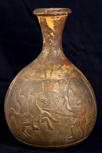 Flaska föreställande en strid mellan en ryttare och en krigare till fots (terrakotta) av Precolombian Precolombian