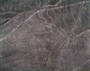 Flygfoto av en apafigur, Nazca Lines (fotografi av Prehistoric Prehistoric