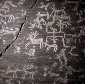 Civilisationen av Camunni, förhistoria, klippkonst: gravsten, detaljer om den stora klippan i Naquane, i Valcamonica (Val camonica). Museo archeologico de Milan av Prehistoric Prehistoric