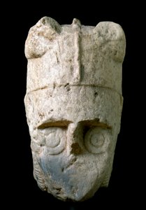 Huvudet för en bågskytt med en behornad hjälm (miles cornutus), från Monte Prama (Cabras), bevarad på National Archaeological Museum of Cagliari av Prehistoric Prehistoric