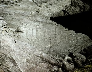 Förhistoria, hällkonst: gravstensrepresentationer av två par oxar som drar en vagn. Kopparåldern. Eneolitisk period (kalkolitisk). Roche n. 2. Cemmo (Brescia) Parco archeologico nazionale dei Massi di Cemmo, Italien av Prehistoric Prehistoric