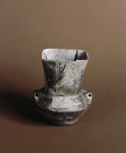 Förhistoria: fyrkantig öppningsvas med neolitisk graffiti från Caverna Delle Arene i Candide (Ligurien). Pegli, Villa Pallavicini-museet av Prehistoric Prehistoric