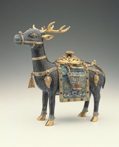 En figur av ett rådjur (cloisonne-emalj)