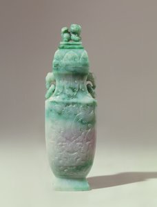 Balustervas och kupolformigt lock, sen Qing-dynastin (smaragd och vit jade) av Qing Dynasty Chinese School