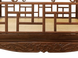 Detalj av en Huanghuali sexstolpar himmelssäng, Jiazichuang Qing-dynastin (trä) (se även 469034) av Qing Dynasty Chinese School