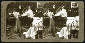 Stereoskopiskt kort som visar en kvinna som knyts in i en korsett, publicerat av American Stereoscopic Company av R.Y Young