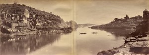 Tvådelat panorama med utsikt över Narmadafloden vid Omkareshwar av Raja Deen Dayal