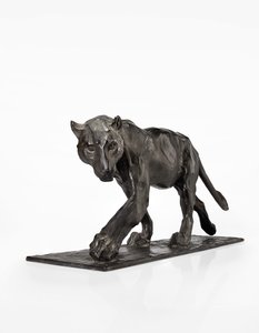 Panther walking, bakre ben höjt, ca 1904 (patinerad brons) av Rembrandt Bugatti