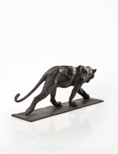 Panther walking, bakre ben höjt, ca 1904 (patinerad brons) av Rembrandt Bugatti