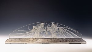 Två ryttare; en sällsynt glasarmatur av Rene Jules Lalique