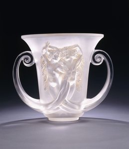 Nadica; en mycket sällsynt gjuten glasvas föreställande två sjöjungfrur, ca. 1930-tal (glas) av Rene Jules Lalique