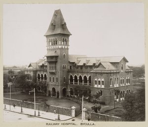 Hospitals Byculla Railway Hospital, Indien, c 1930 av John Pardon