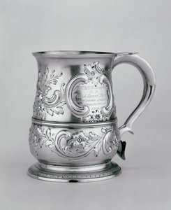Hanterad mugg, 1740-41, jagad och graverad c.1845 (silver) av Richard and Cooke, Thomas Gurney