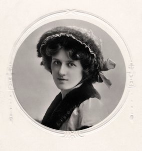 Nina Sevening, brittisk skådespelerska, tidigt 1900-tal.