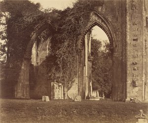 Glastonbury Abbey, valvbågar i norra sidoskeppet av Roger Fenton