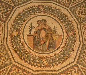 Erotisk golvmosaik, Villa Romana del Casale, Piazza Armerina, Sicilien, Italien (foto) av Roman