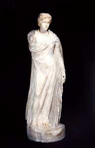 Kanephoros (marmor) av Roman