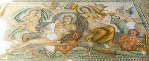 Nereides och Bythos, Aions hus, Pafos, Cypern (mosaik) av Roman