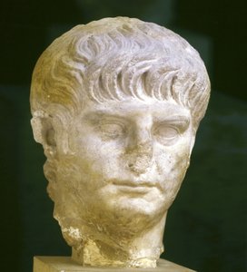 Representation av kejsar Neron ung (37 - 68). Rom, Museo Nazionale Romano. av Roman