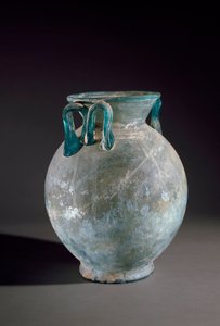 Romersk konst: glasvas med handtag. Från Pompei, Italien. Neapels arkeologiska museum av Roman