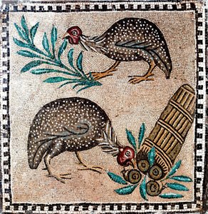 Romersk konst: mosaik som föreställer pärlhöns. 1:a eller 2:a århundradet f.Kr. Rom, National Roman Museum - Romersk konst: pärlfågelmosaik. 1:a eller 2:a århundradet f.Kr. Romano National Museum, Rom, Italien av Roman