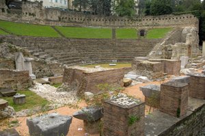 Romersk konst: utsikt över den romerska teatern (1:a f.Kr.), Trieste Italien (foto) av Roman