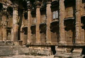 Bacchus tempel, detalj, höga kejsarperioden (27 f.Kr.-395 e.Kr.) av Roman Imperial Period