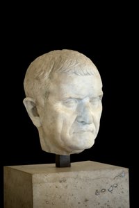 Art Rome Fragment av en staty, porträtt av en okänd (marmor av Roman Roman