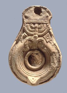 Judisk oljelampa (terrakotta) av Roman Roman