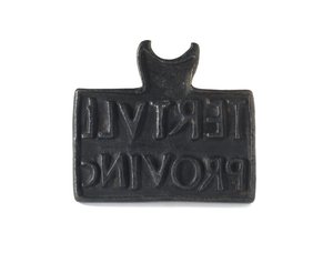 Romersk stämpel som används för stämpling av produkter eller egendom, från Cramond, Midlothian, AD 140-211 (brons) av Roman Roman