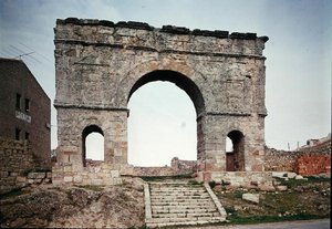 Triumfbågen, 2:a-3:e århundradet (foto) av Roman Roman