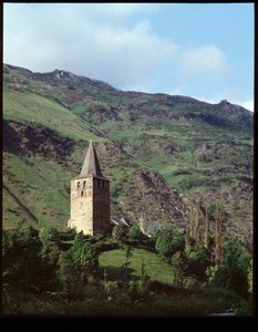 Kyrkans klocktorn av Romanesque