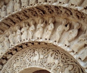 Detalj av skulpturer av den södra portalen av Romanesque