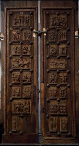 Romansk konst: trädörr från mitten av 1100-talet av kyrkan St. Mary of the Capitol i Köln, Tyskland (Sankt Maria im Kapitol, Köln) av Romanesque