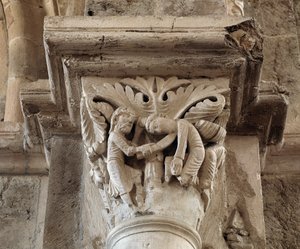 Kains död (ristad huvudstad) av Romanesque