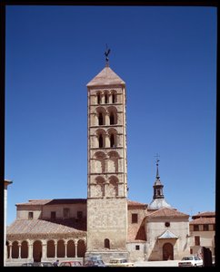 Utsikt över kyrkan av Romanesque