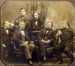Leon Tolstoi (1828-1910) och Dmitri Grigorovitch (1822-1900) - Assis, Ivan Alexandrovitch Gontcharov (1812-1891), Ivan Sergeyevich Tourgueniev (Turgenev, Tourguenieff eller Tourgueneff) (1818-1883), (1818-1883), (Drin Drush Alexander Vasiliev) 1824-1864) e av Russian Photographer