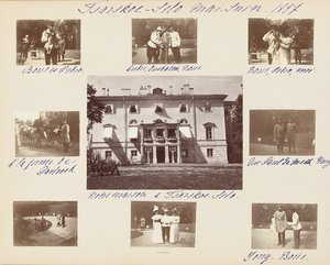 Den ryska kejserliga familjen, sida från ett fotoalbum, ca 1897-99 (s/v foto) (se även 487673-80) av Russian Photographer