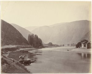 Rivierzicht nära Baramulla, Indien Baramulla, utsikt nerför floden (originaltitel)