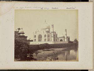 Agra; Taj Mahal från floden av Samuel Bourne
