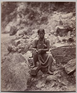 Lepcha Woman (number 1908) av Samuel Bourne